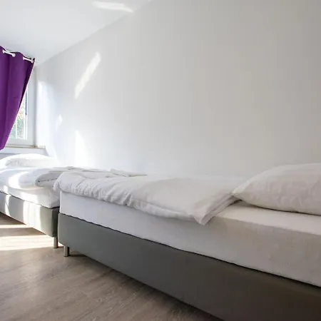 Tolstov Convenient 4 Apartment *